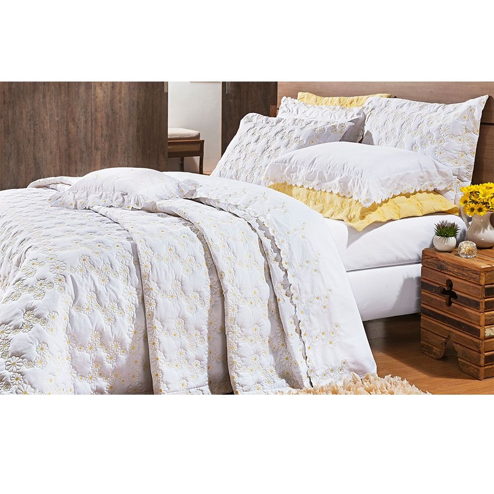 Kit Cobre Leito Casal Super King 03 Peças Bordado Percal 200 Fios Nuance Branco/Amarelo - Bernadete Casa 