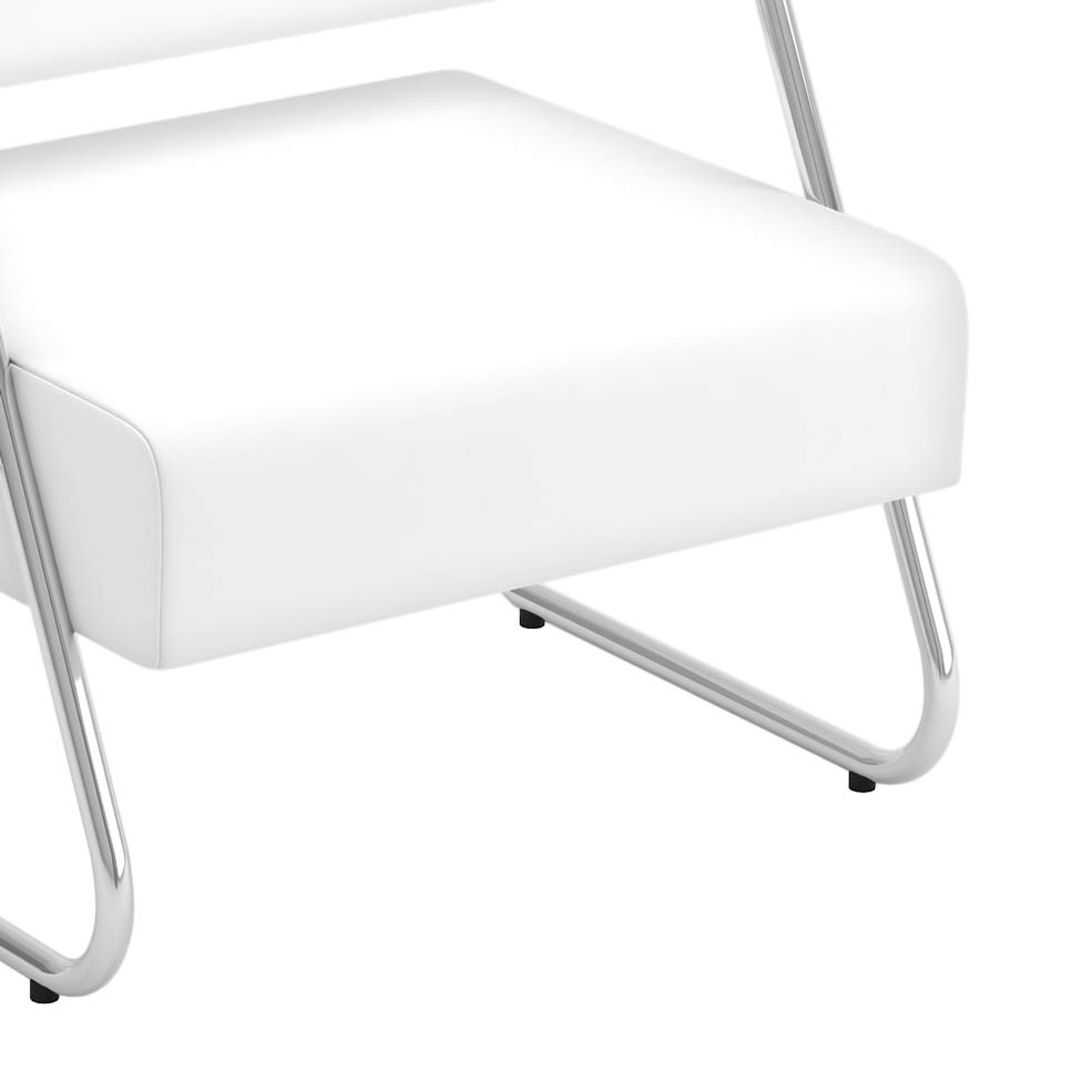 Poltrona Búfalo Vinil Branca 59 cm