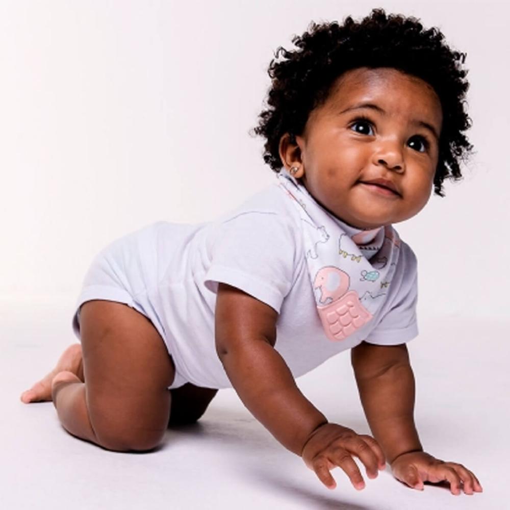 Bandana Babador com Mordedor para Bebê Estampa Animaizinhos Rosa +4m Algodão Macio