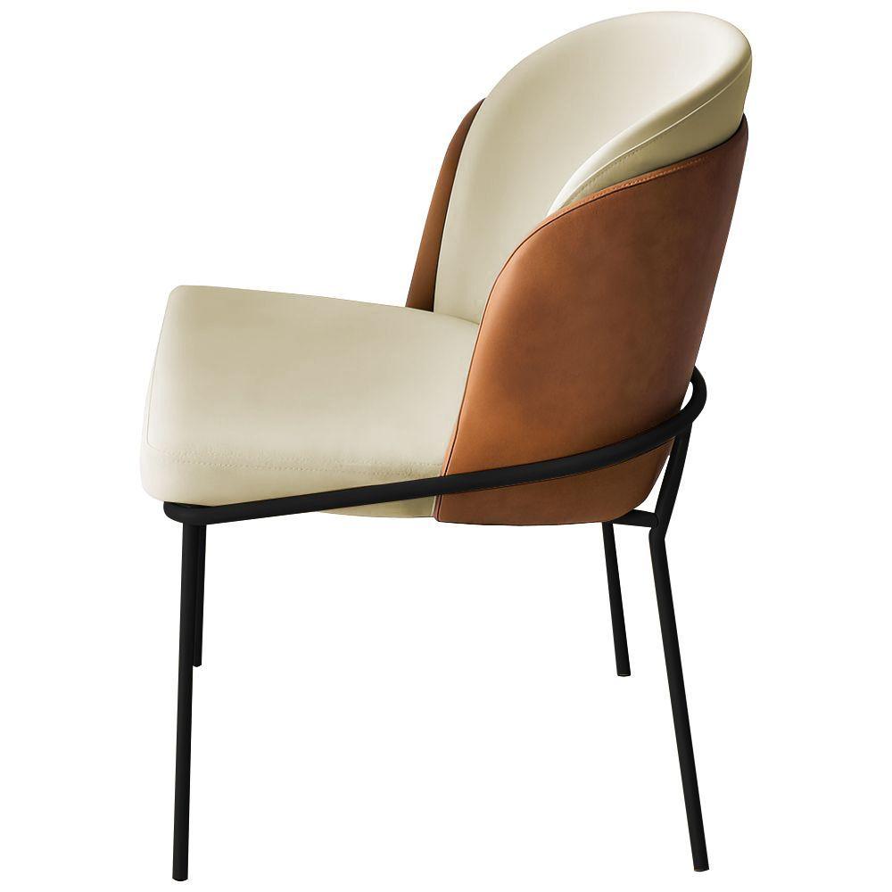 Cadeira Aurora Couro Pérola com Caramelo Metal Preto