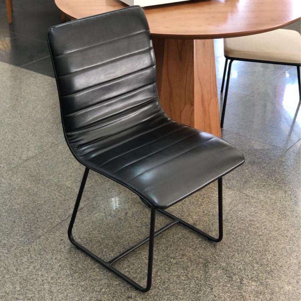 Conjunto 2 Cadeiras Cristal Couro Preto Metal Preto