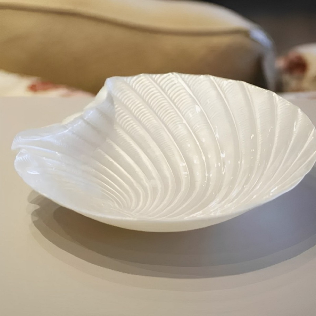 Centro-Mesa de Vidro Formato Concha Perolada 33cm - Sofisticação para Ambientes 