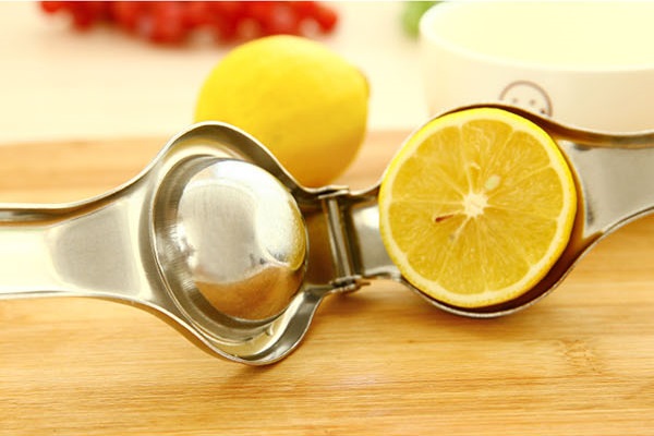 Espremedor De Limão Em Aço Inox 20 Cm  