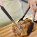 Pegador Multiuso Silicone e Inox - Pinça - Churrasco - Salada - Grelhados - Fritura 