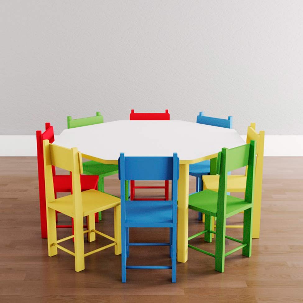 Mesa Oitavada Com 8 Cadeiras de Madeira Coloridas