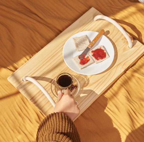 Bandeja de madeira pinus com corda