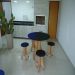 Conjunto de Mesa 90 cm com 4 Banquetas Rubi de Madeira Antígua com Assento Estofado Azul Cestari