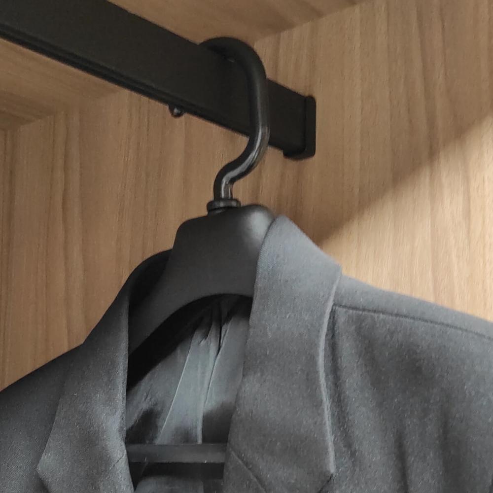 Cabide para Camisa Social Roupa Reforçado Ombreira Preto Clo