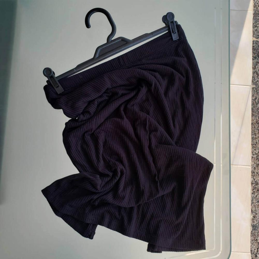 Kit 10 Cabides com Presilha Preto Plástico para Saias Bermud