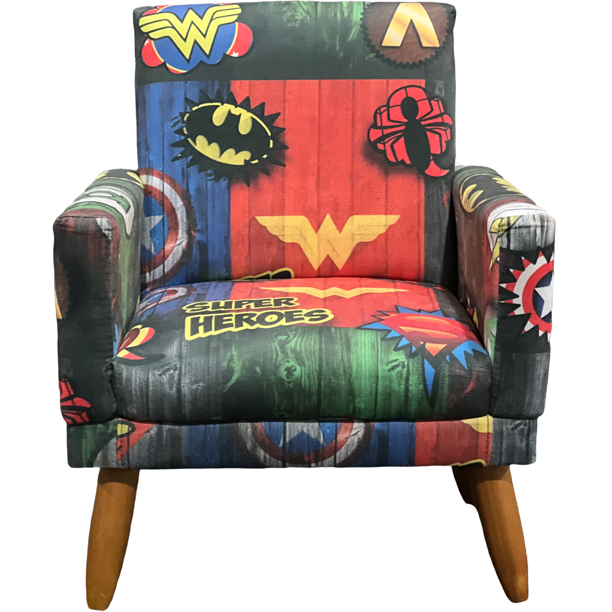 Kit 2 Poltronas Decorativas Nina Infantil Para Quarto Infantil Suede Estampa Herois Pé Castanho