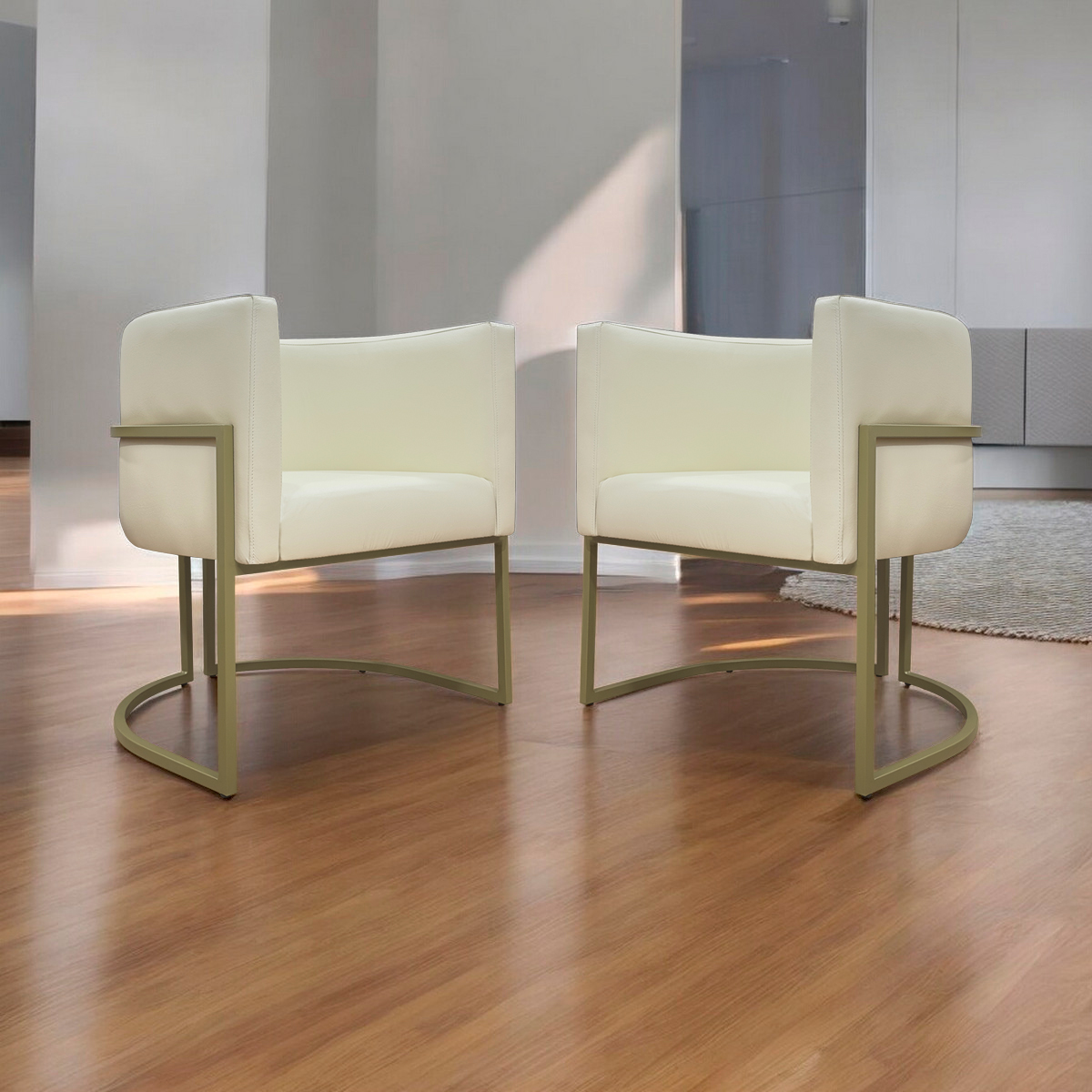 Kit 2 Poltronas Decorativas Reforçadas Para Sala Luna Escritório Consultório Recepção Corino Bege Base de Ferro Champagne
