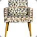 Kit 2 Poltronas Decorativas Reforçadas Para Sala Nina Estampa Triângulo Bege Pé Castanho - Clique E Decore