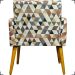 Kit 2 Poltronas Decorativas Reforçadas Para Sala Nina Estampa Triângulo Bege Pé Castanho - Clique E Decore