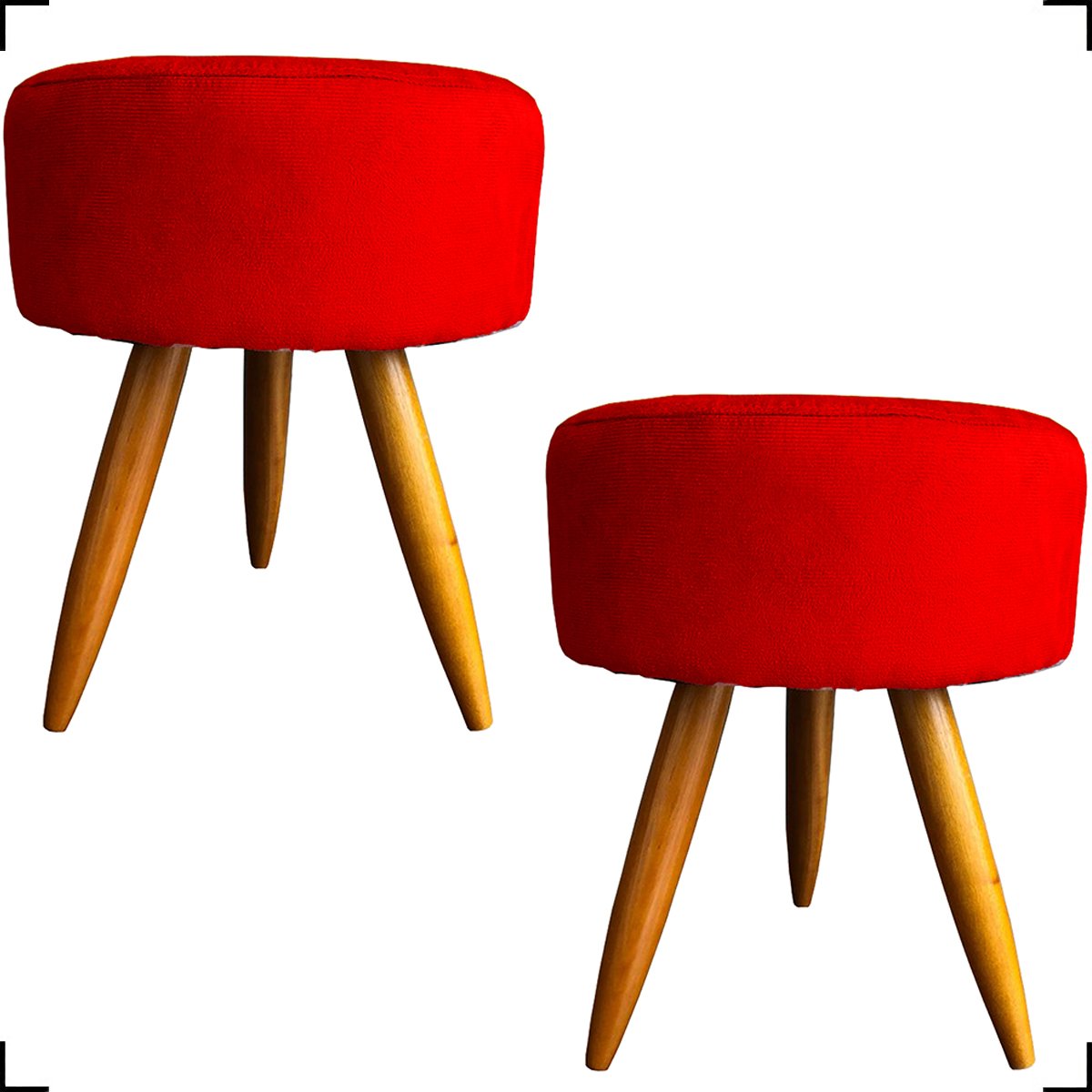 Kit 2 Puff Decorativos Para Sala, Quarto, Manicure Redondo Suede Vermelho Pé Castanho - Clique E Decore