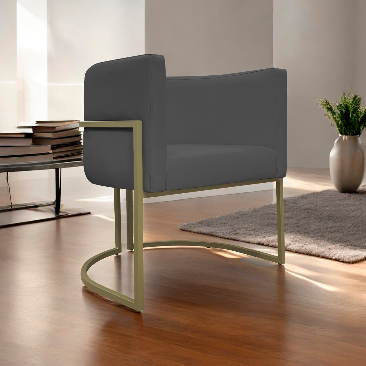 Poltrona Decorativa Para Sala Luna Reforçada Escritório Consultório Recepção Corino Cinza Base de Ferro Champagne