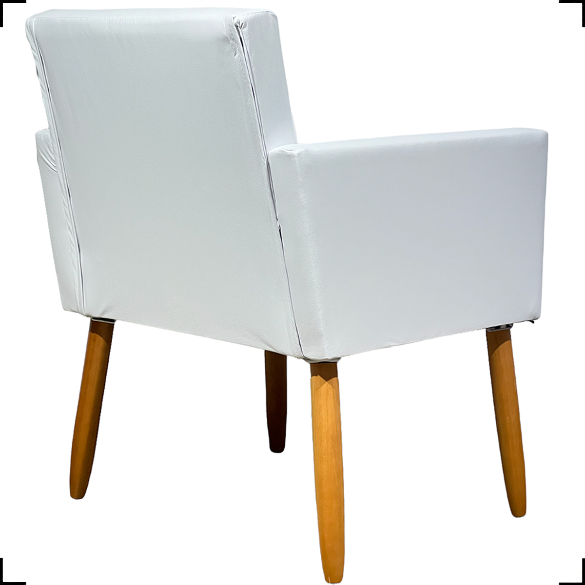 Poltrona Decorativa Para Sala Recepção Consultório Escritório Nina Corino Branco