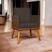 Poltrona Decorativa Para Sala Recepção Manicure Consultório Cadeira Lis Corino Peroba e Suede Marrom