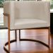 Poltrona Decorativa Para Sala Recepção Manicure Escritório Luna Suede Bege Base de Ferro Bronze
