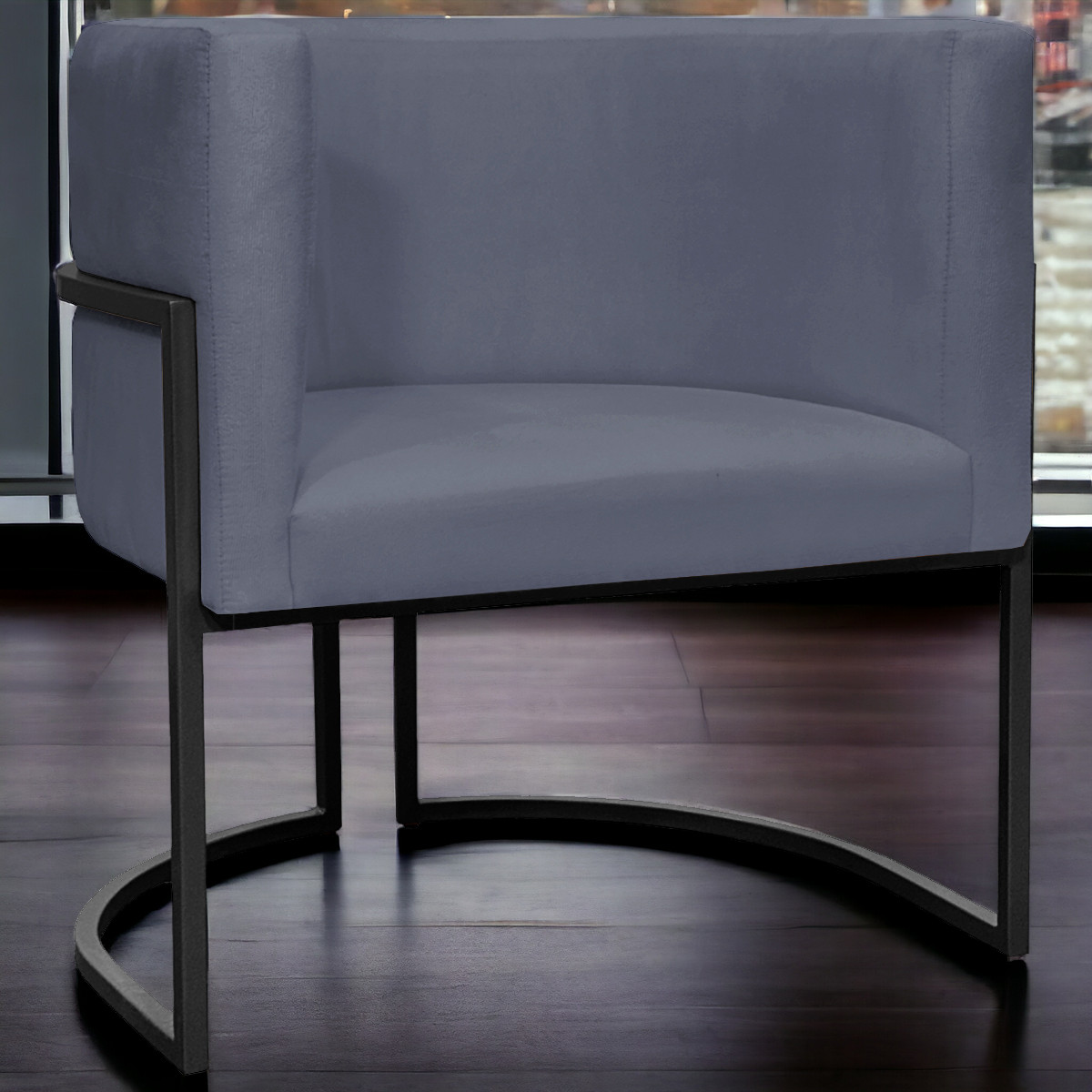 Poltrona Decorativa Para Sala Recepção Manicure Escritório Luna Suede Cinza Base de Ferro Preto