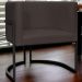 Poltrona Decorativa Para Sala Recepção Manicure Escritório Luna Suede Marrom Base de Ferro Preto