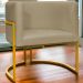 Poltrona Decorativa Para Sala Recepção Manicure Escritório Luna Suede Nude Base de Ferro Dourado