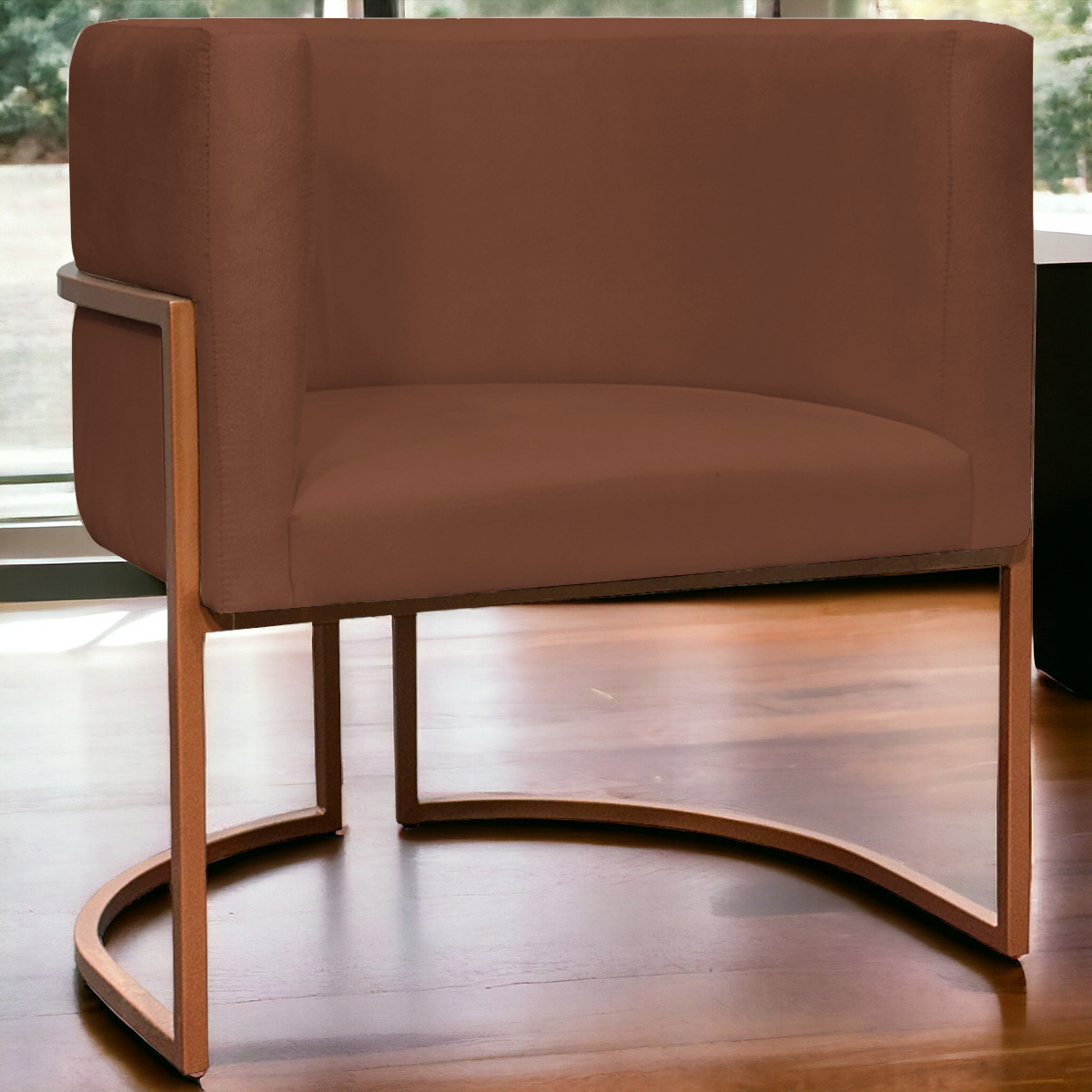 Poltrona Decorativa Para Sala Recepção Manicure Escritório Luna Suede Terracota Base de Ferro Bronze