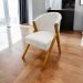 Poltrona Decorativa Para Sala Recepção You Bouclé Premium Bege Braça Amadeirada