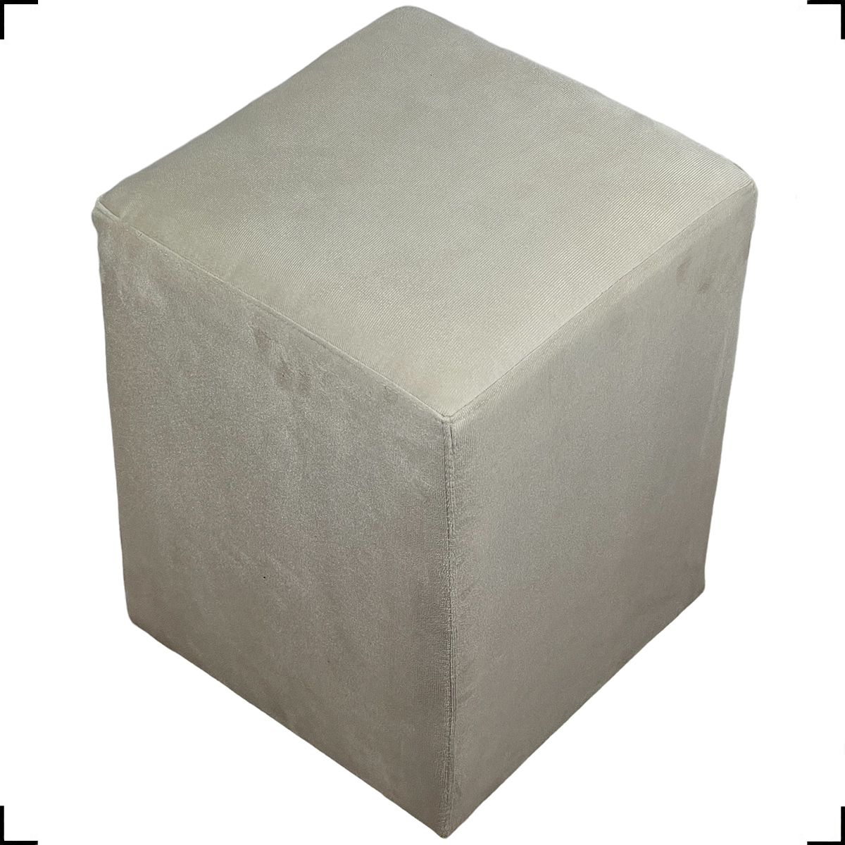 Puff Decorativo Para Sala, Recepção, Manicure Dado Suede Nude - Clique E Decore