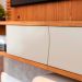 Painel Home Suspenso Egeu Para TV até 65" Polegadas Freijo/Off White Matte