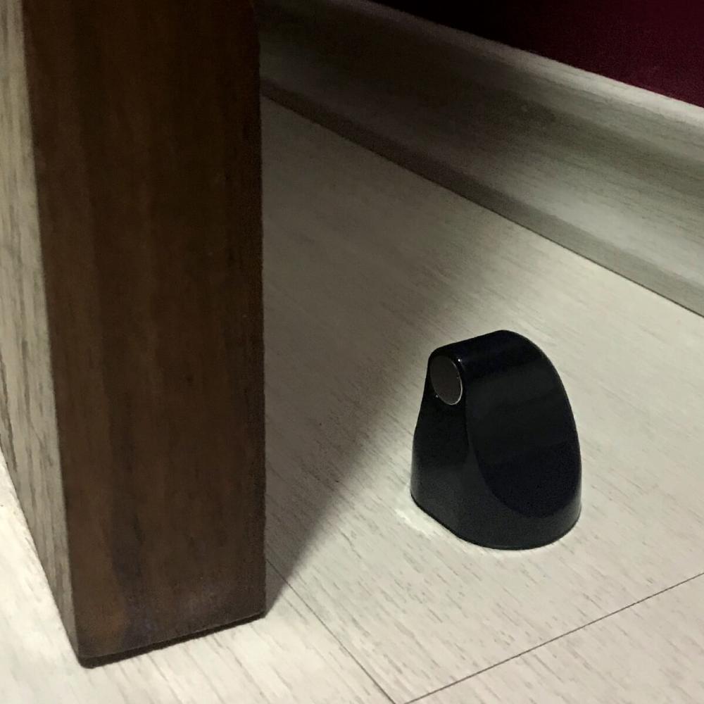 Prendedor Trava Porta Aparador De Imã Fixador Magnético Preto