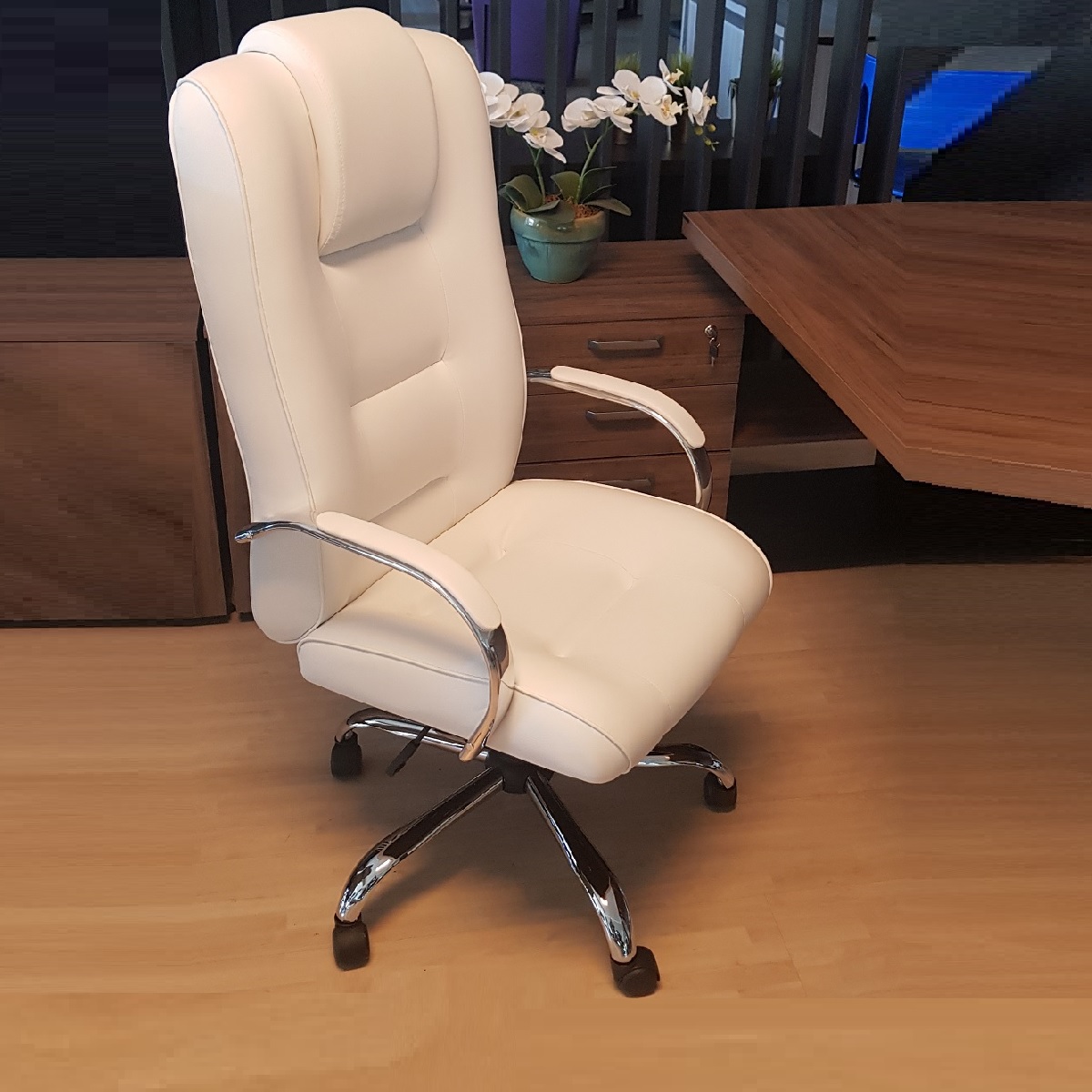 Cadeira Escritório Presidente Classic Branca Cromada CompreAlegre com Relax 100% Nacional