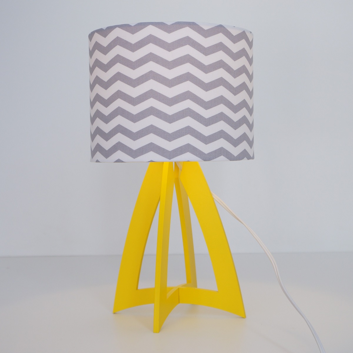 Abajur Chevron Amarelo e Cinza