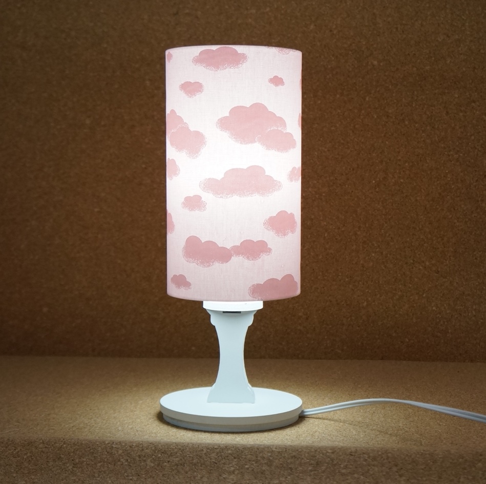 Abajur Cilíndrico Base Branca e Cúpula Tecido Nuvens Rosa e Branca Bivolt