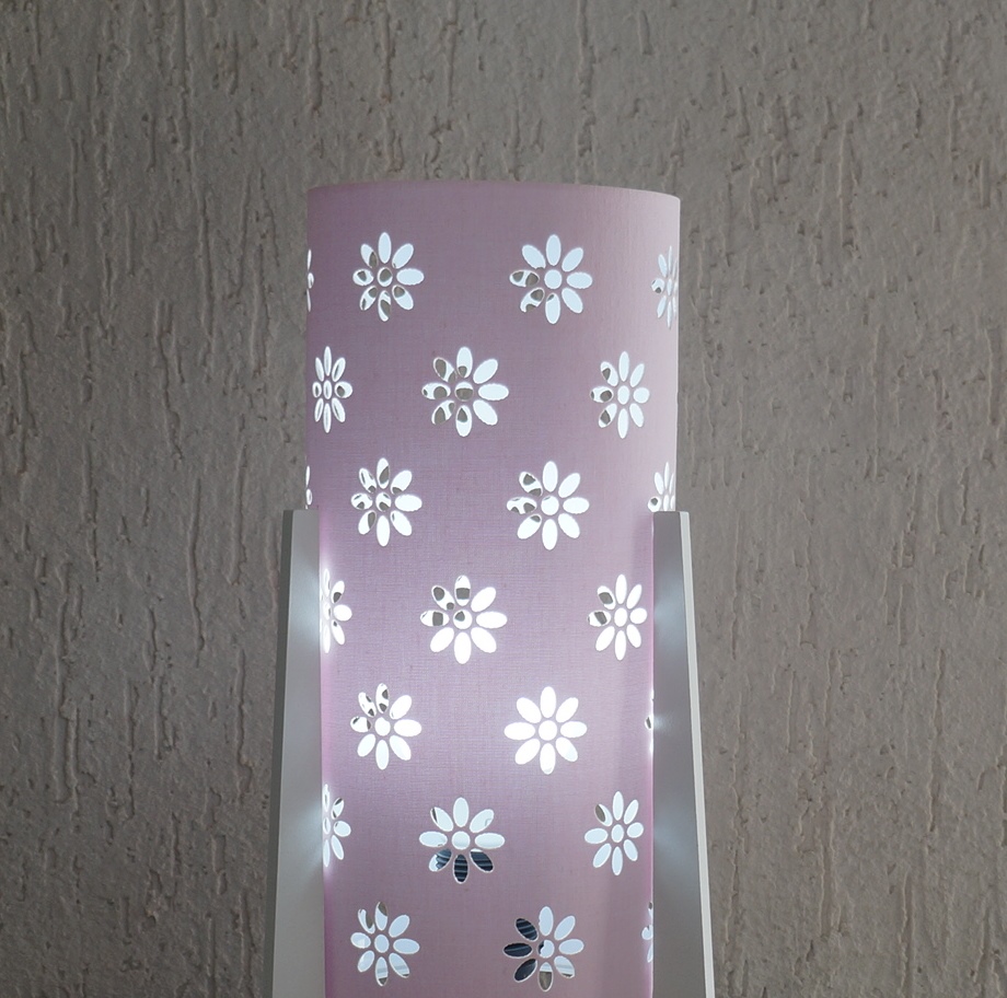 Abajur Tripé Madeira Branca e Cúpula Tecido Rosa Vazado 32 cm x 15 cm