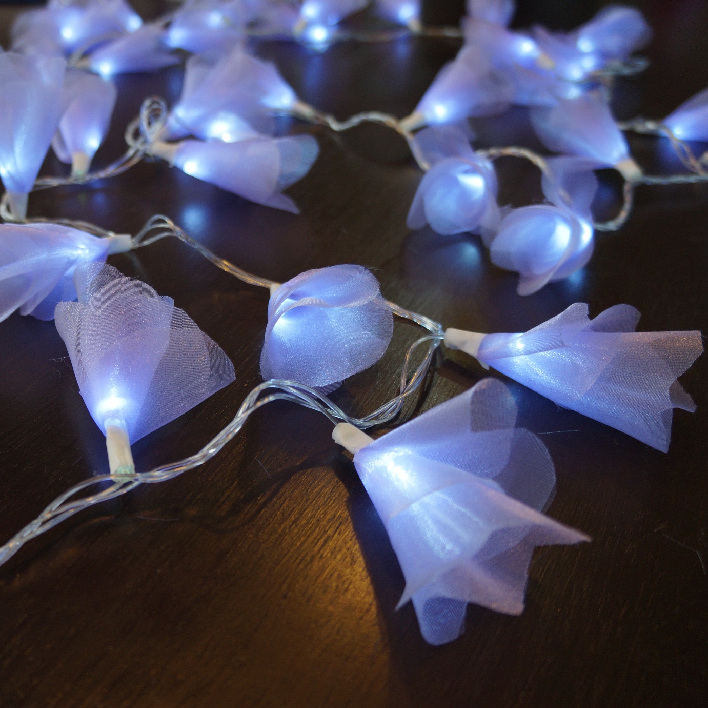 Cordão Luminoso Luz de Fada Organza Lilás 110v