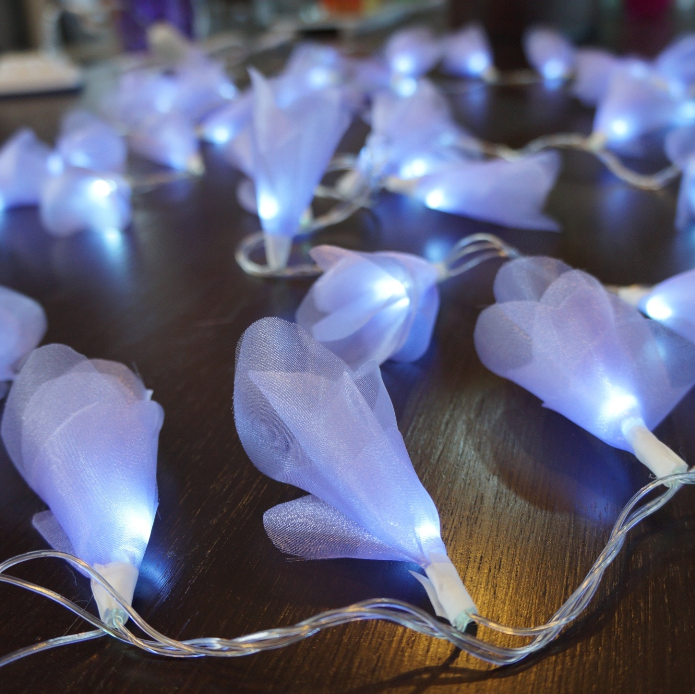 Cordão Luminoso Luz de Fada Organza Lilás 110v