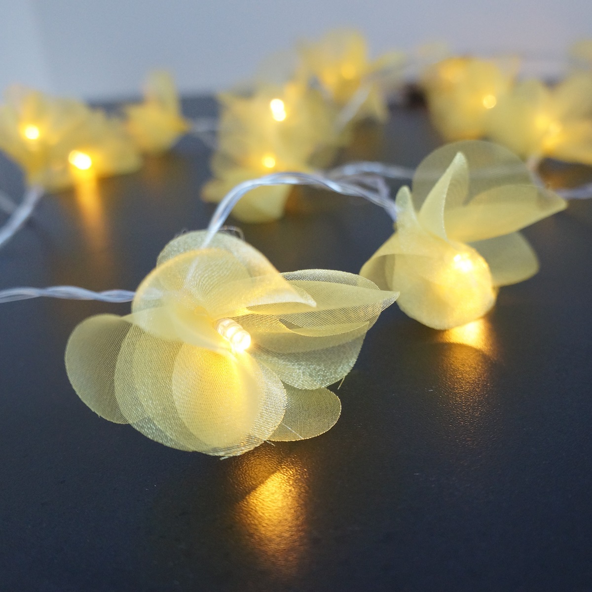 Cordão Luminoso Luz de Fada Pompom Amarelo