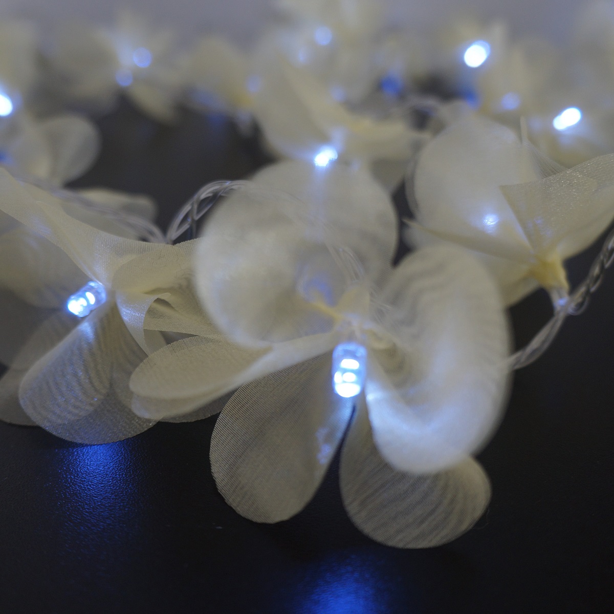 Cordão Luminoso Luz de Fada Pompom Amarelo Bebê 110v