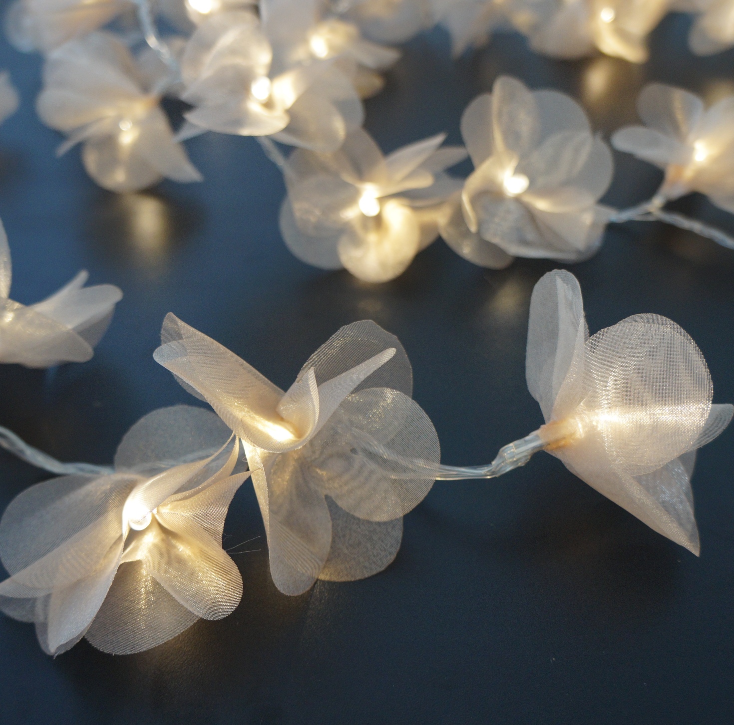 Cordão Luminoso Luz de Fada Pompom Nude 110v