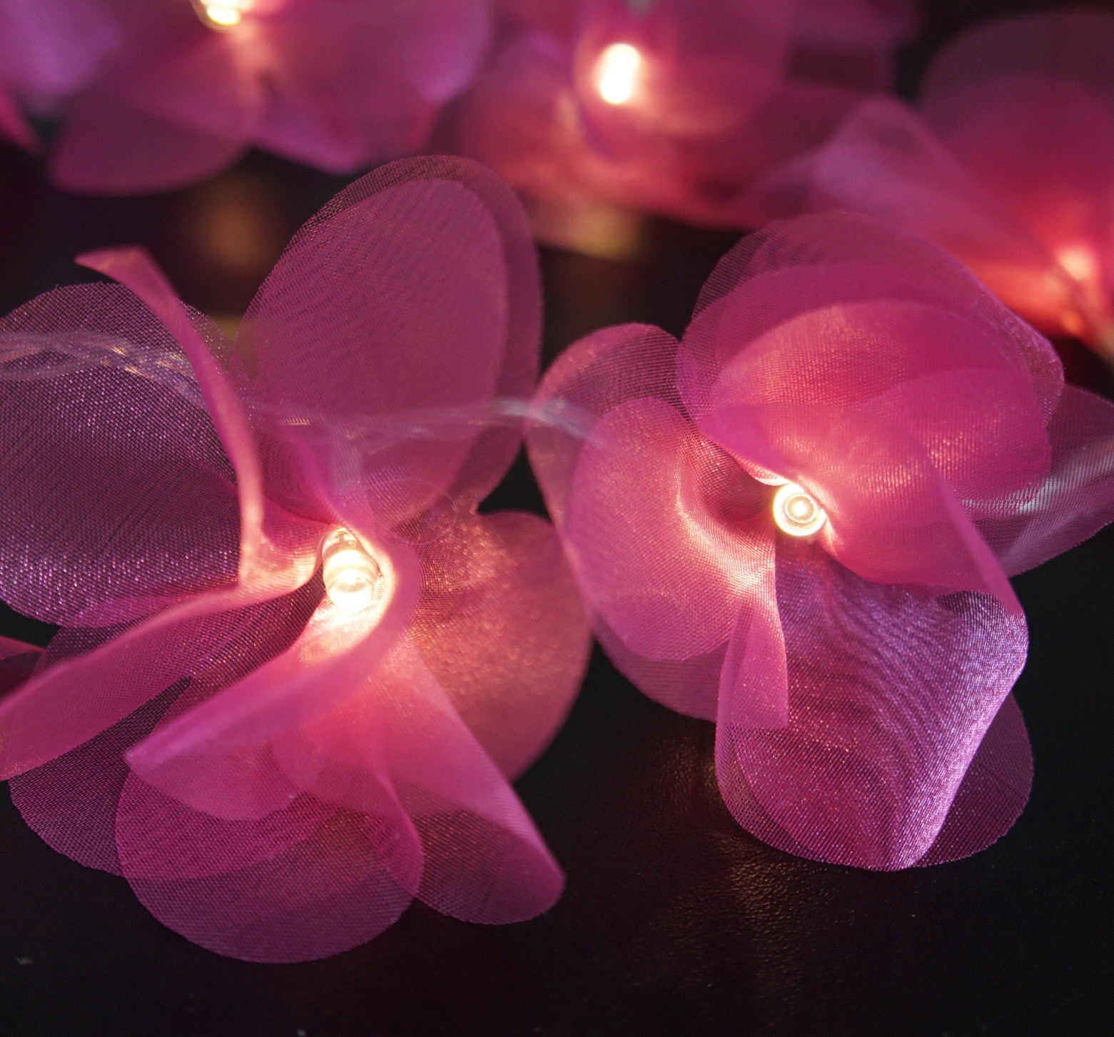 Cordão Luminoso Luz de Fada Pompom Pink 110v