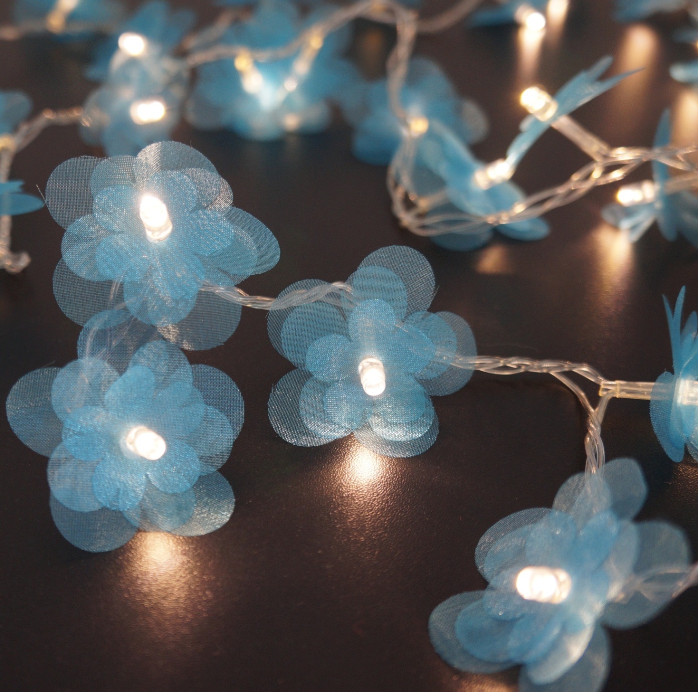 Cordão de Luz - Luz de Fada Florzinha Organza Azul à Pilha 20 Leds