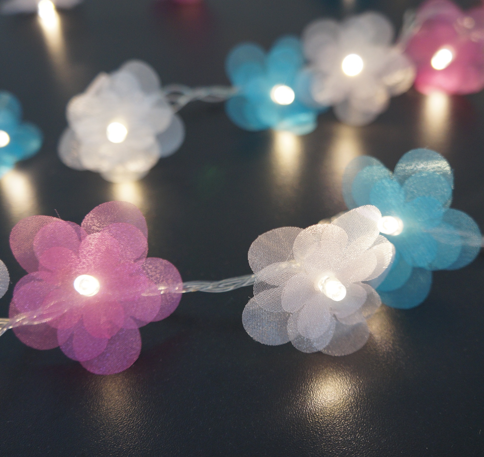 Cordão de Luz - Luz de Fada Florzinha Organza Colorida Pilha 20 Leds
