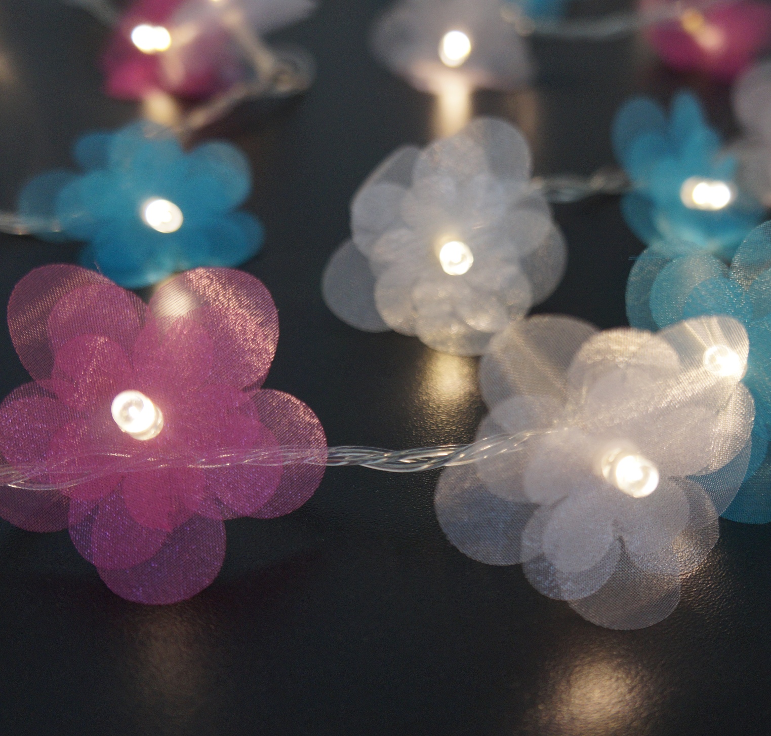 Cordão de Luz - Luz de Fada Florzinha Organza Colorida Pilha 20 Leds