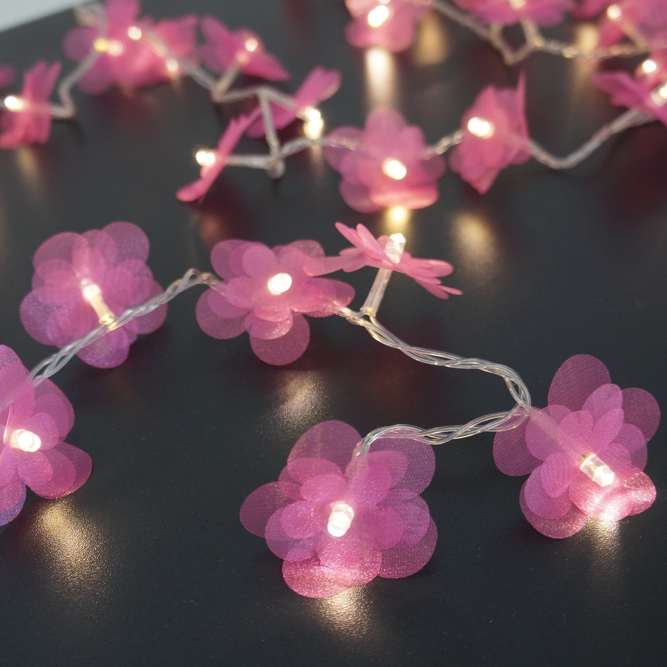 Cordão de Luz - Luz de Fada Florzinha Organza Pink à Pilha 20 Leds
