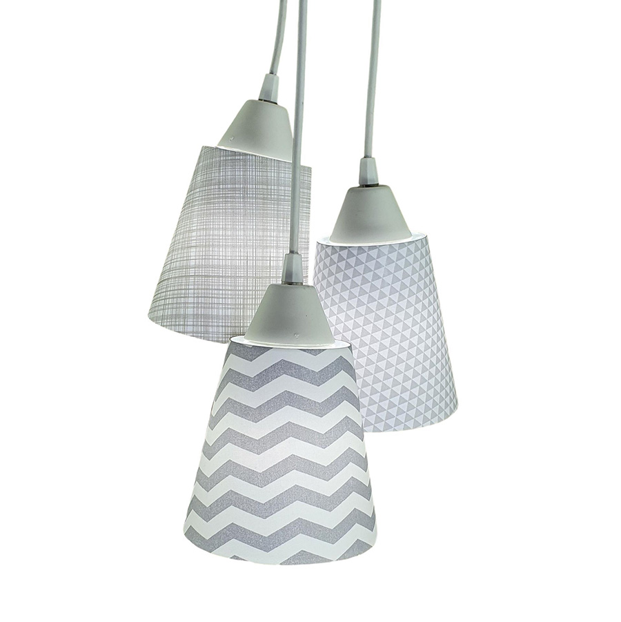Lustre Pendente 3 Cúpulas Revestidas com Tecidos Cinza e Branco
