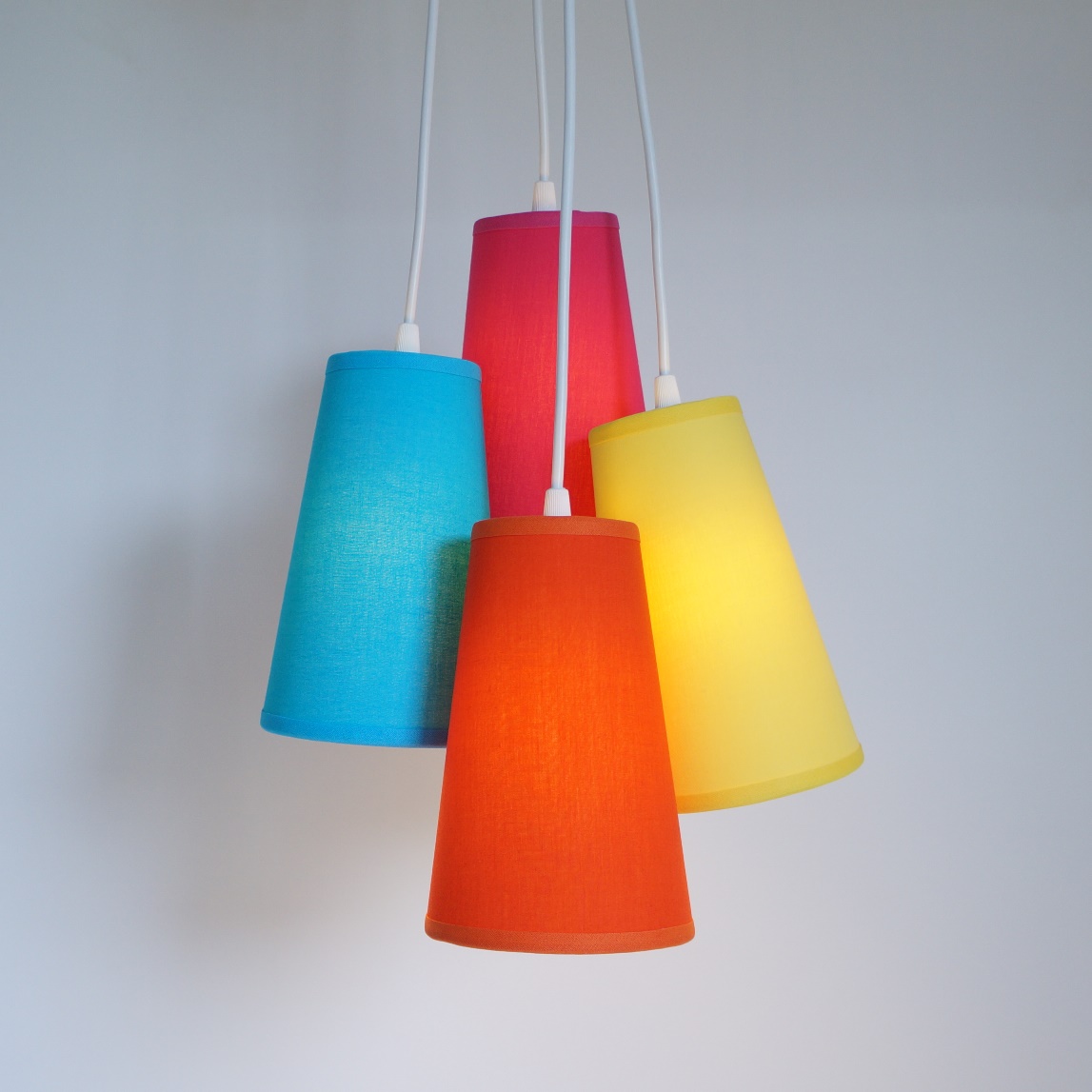 Lustre Pendente 4 Cúpulas Pink, Azul, Amarelo e Laranja
