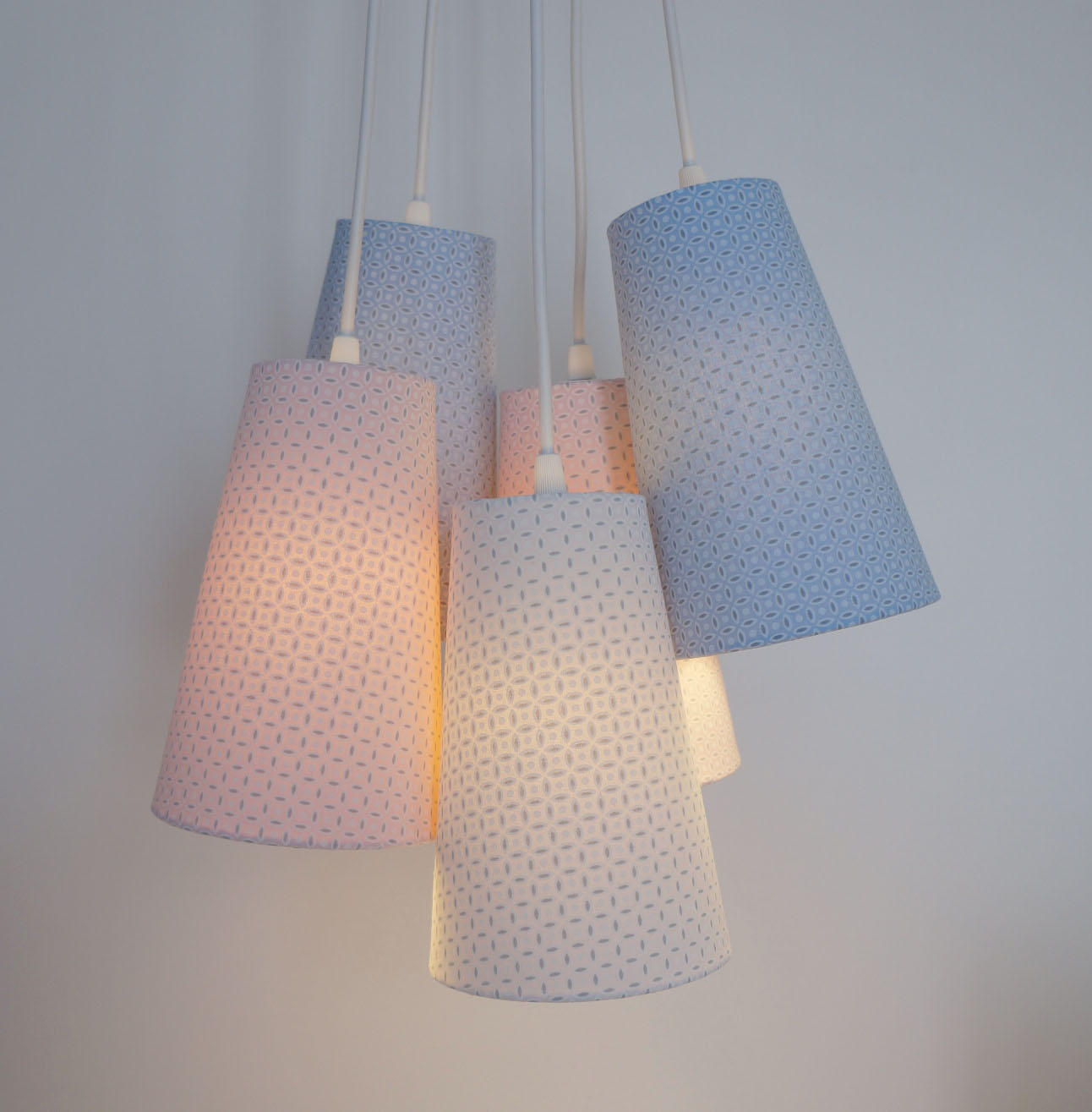 Lustre Pendente 5 Cúpulas Cacho Soft Colors