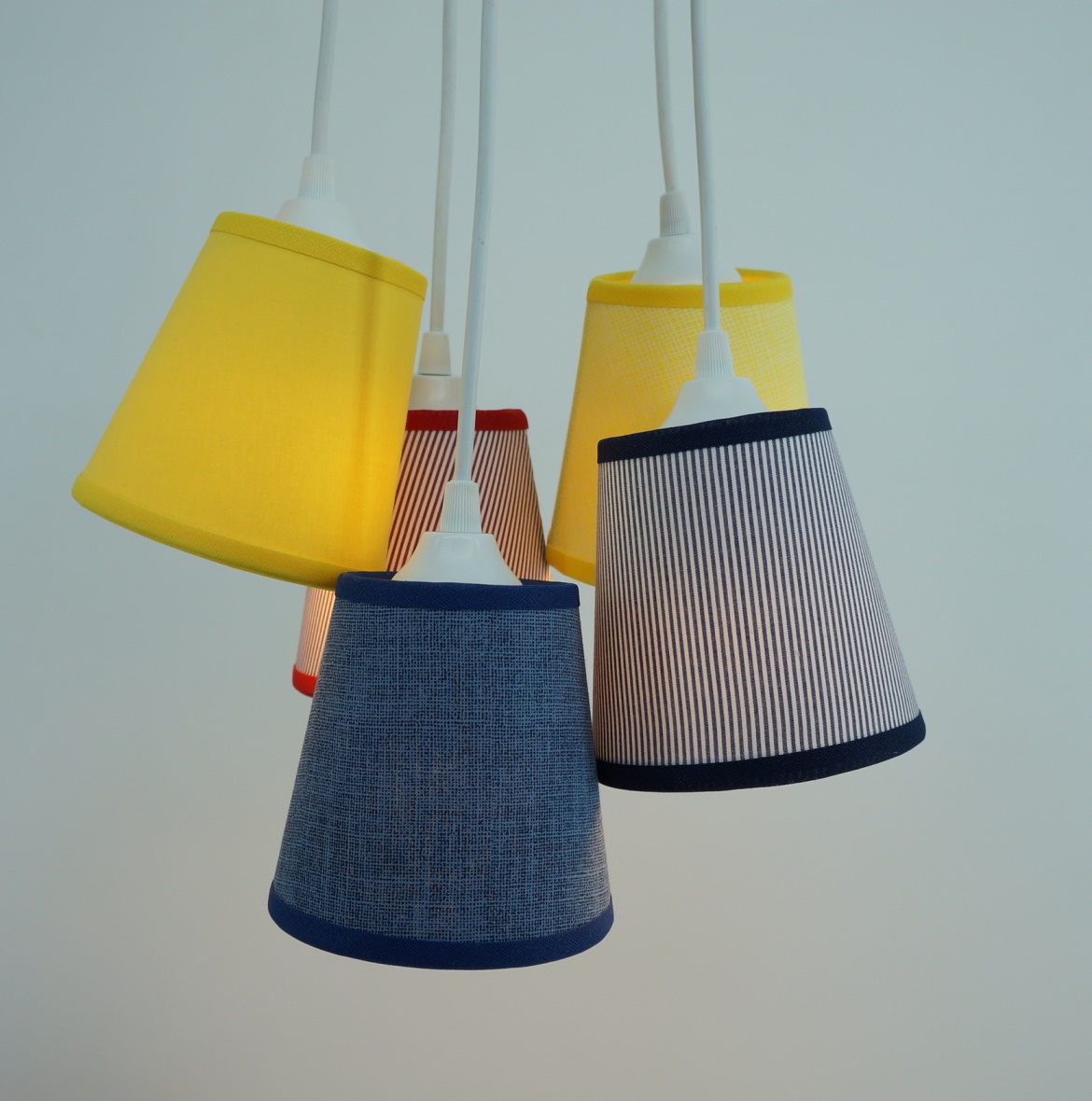 Lustre Pendente Bebê 5 Cúpulas Revestidas Com Tecidos