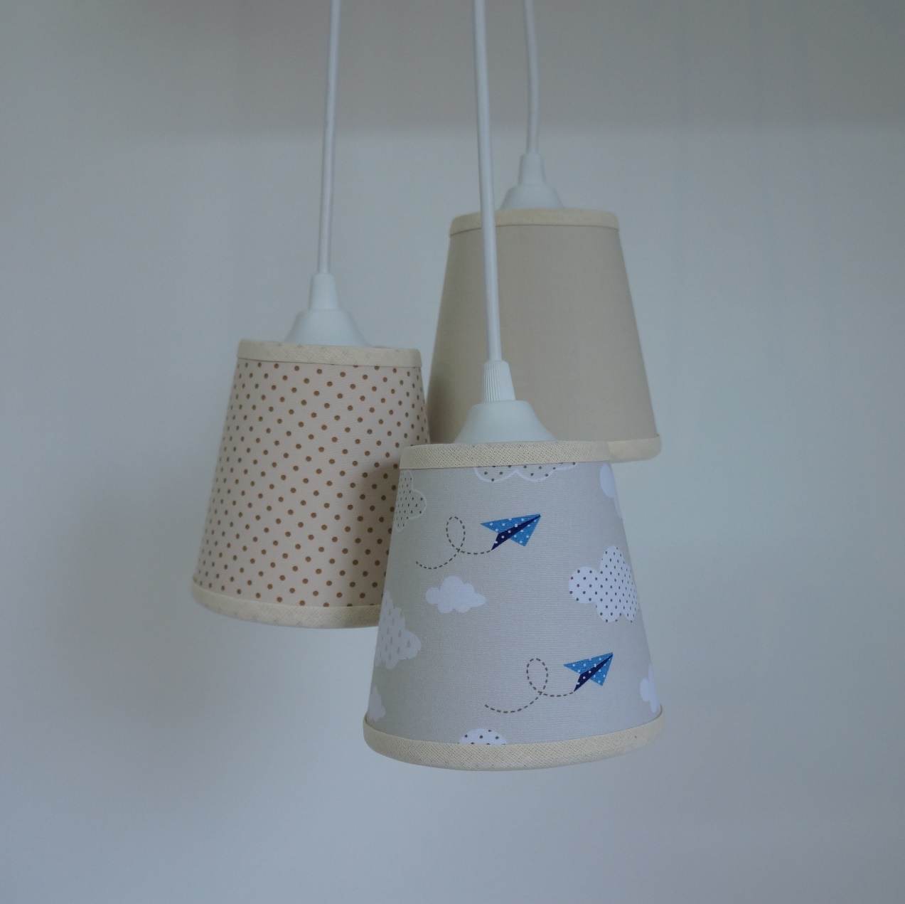 Lustre Pendente Bebê Cacho Aviãozinho Bege