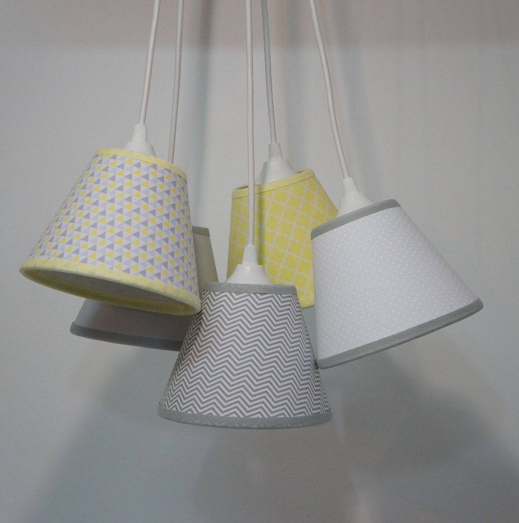 Lustre Pendente Bebê Chevron Cinza e Amarelo